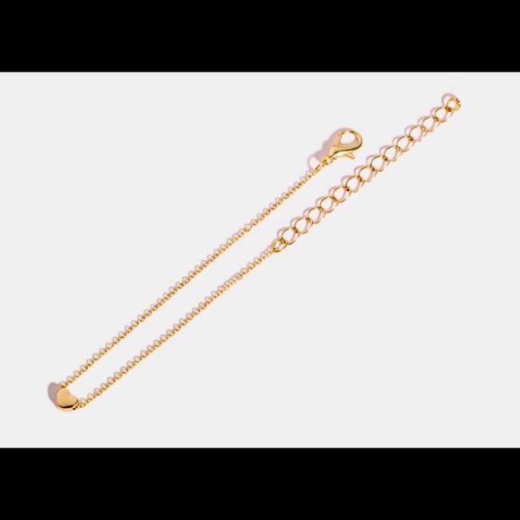 Gold Heart Bracelet - Picture 2 of 2